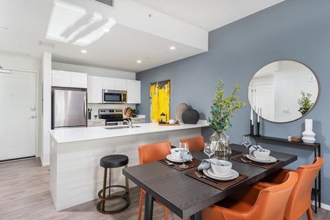 Floor plan for 1 bed, 1 bath, 701 sqft